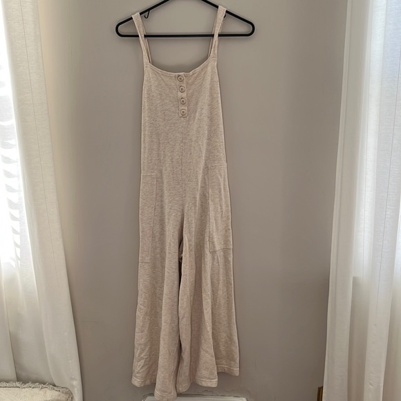 Like new American Eagle Knit Jumpsuit - Picture 2 of 4